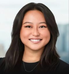 Emily Yan Headshot